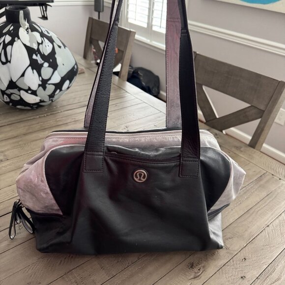 Lululemon Urban Sanctuary Bag Silver Black Metallic - Picture 2 of 11